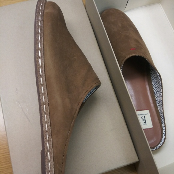 Ellen Degeneres Sandals - Picture 3 of 7